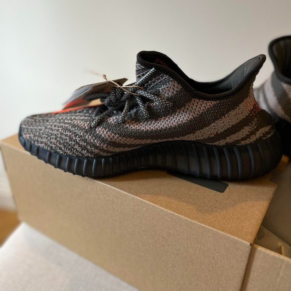 New style Yeezy Men\'s Grey and Orange Trainers main image 6